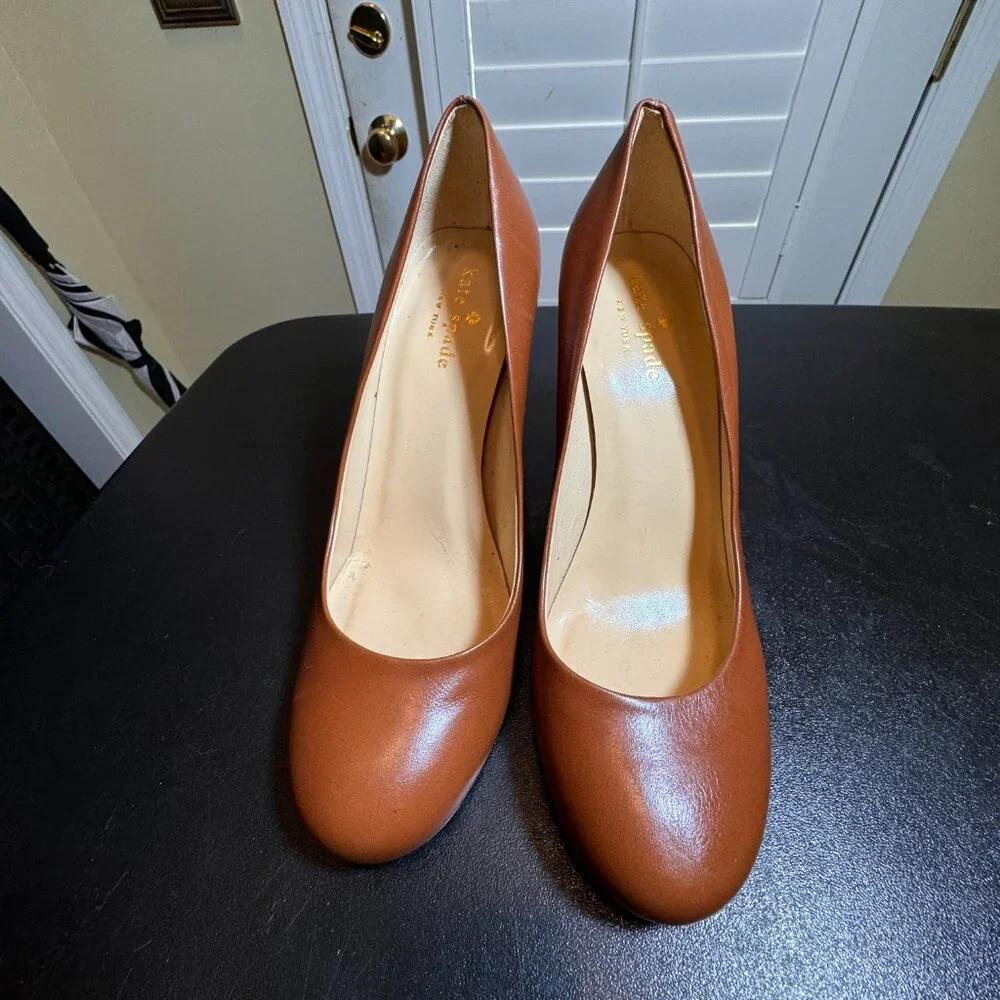 Kate Spade New York size 6.5 B tan pumps